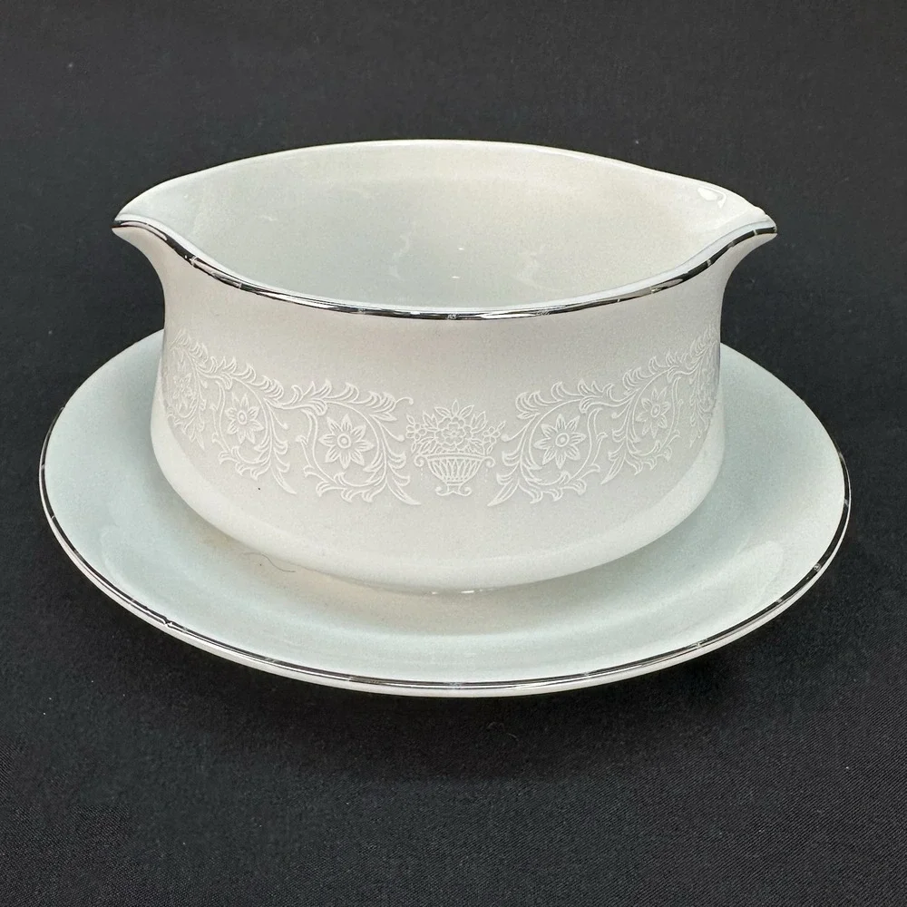 Crown Victoria 'Lovelace' Gravy Boat Attached‎ Plate Double Spouts Platinum Trim